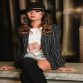 hoe combineer je een oversized blazer dit seizoen?