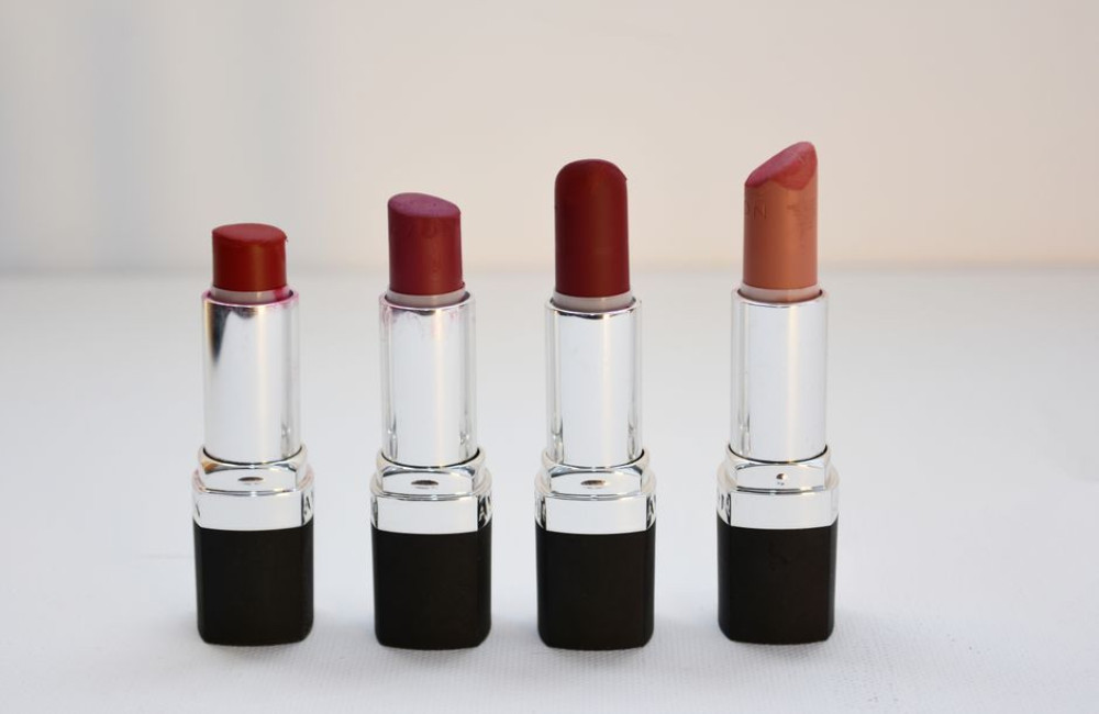 Bij welke temperatuur smelt lippenstift in je tas en hoe voorkom je dat in de zomer?