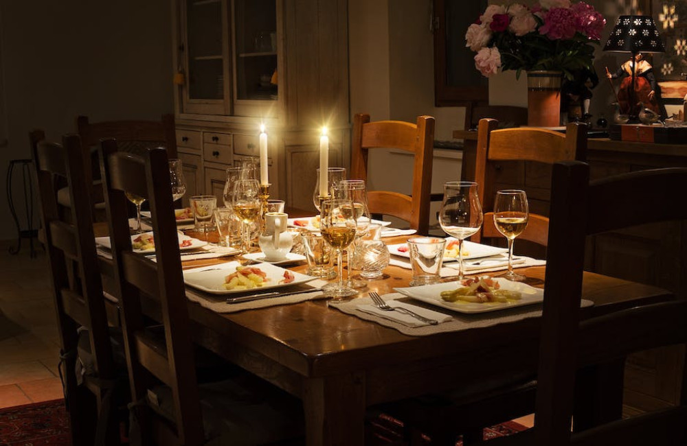 Welke jurk past het beste bij een Hollands diner?